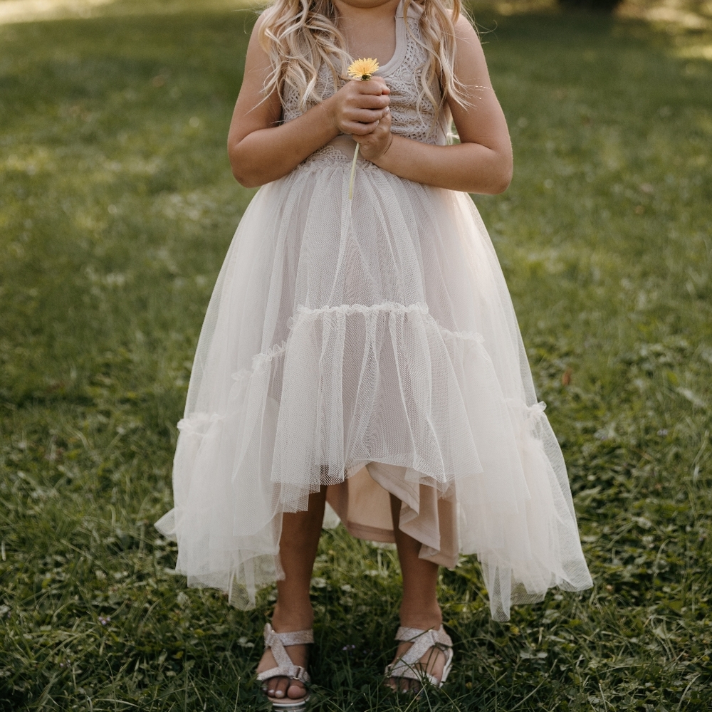 SOLD 🔥 -Elegant Lace and Tulle Dress